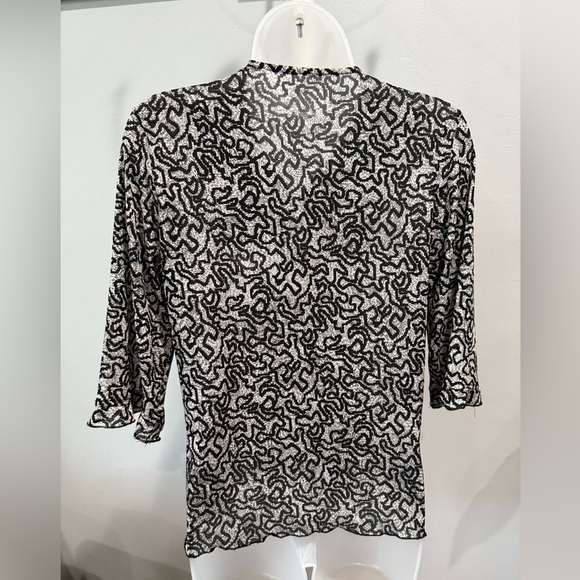 Stretchy Black & White patterned Ruffle Blouse Size M - Picture 5 of 7